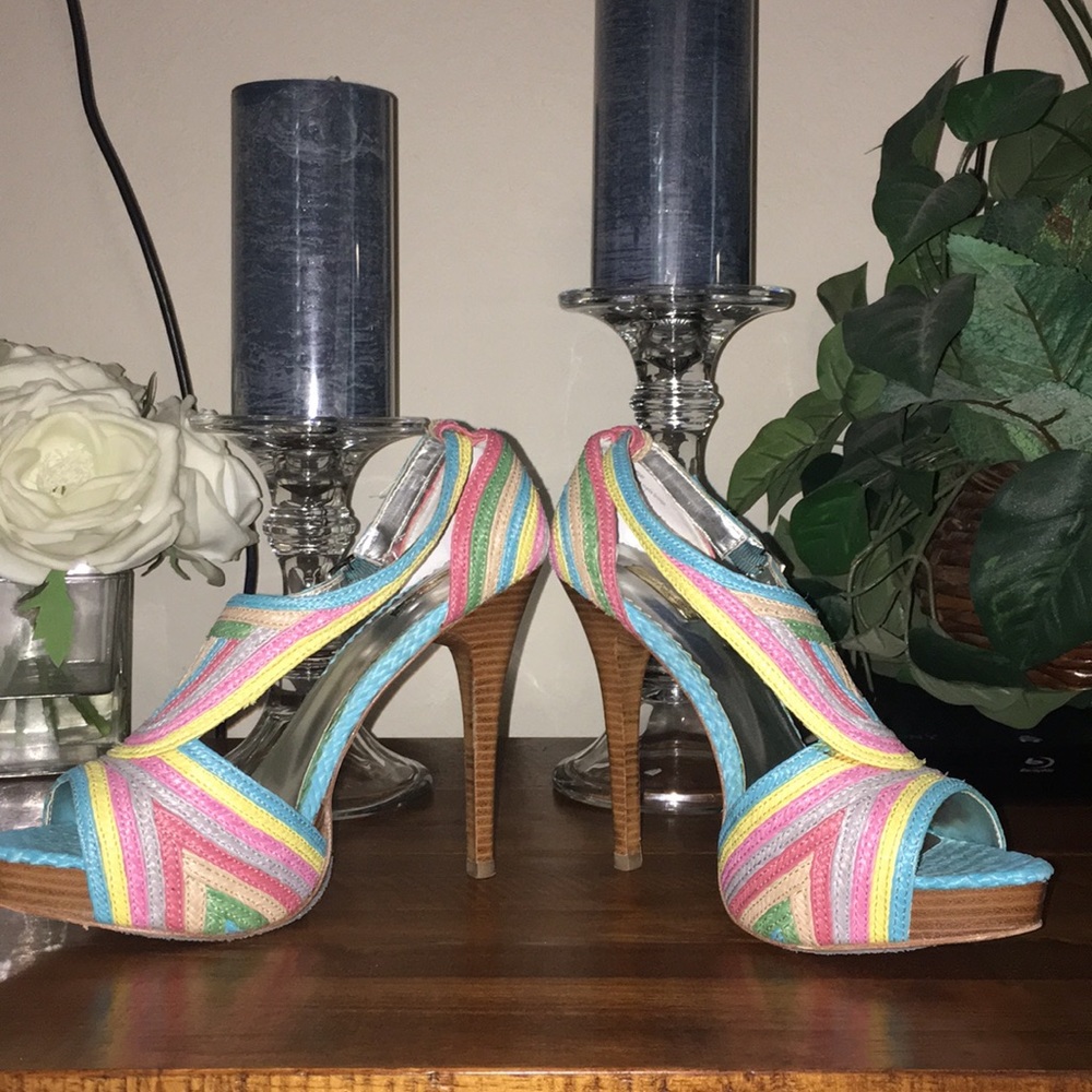 Report signature peep toe sandals with platform